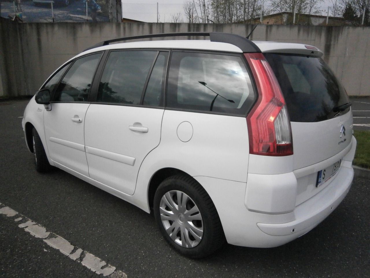Citroën C4 Picasso, 1,6HDI 82kW 7-MIST - fotka 4