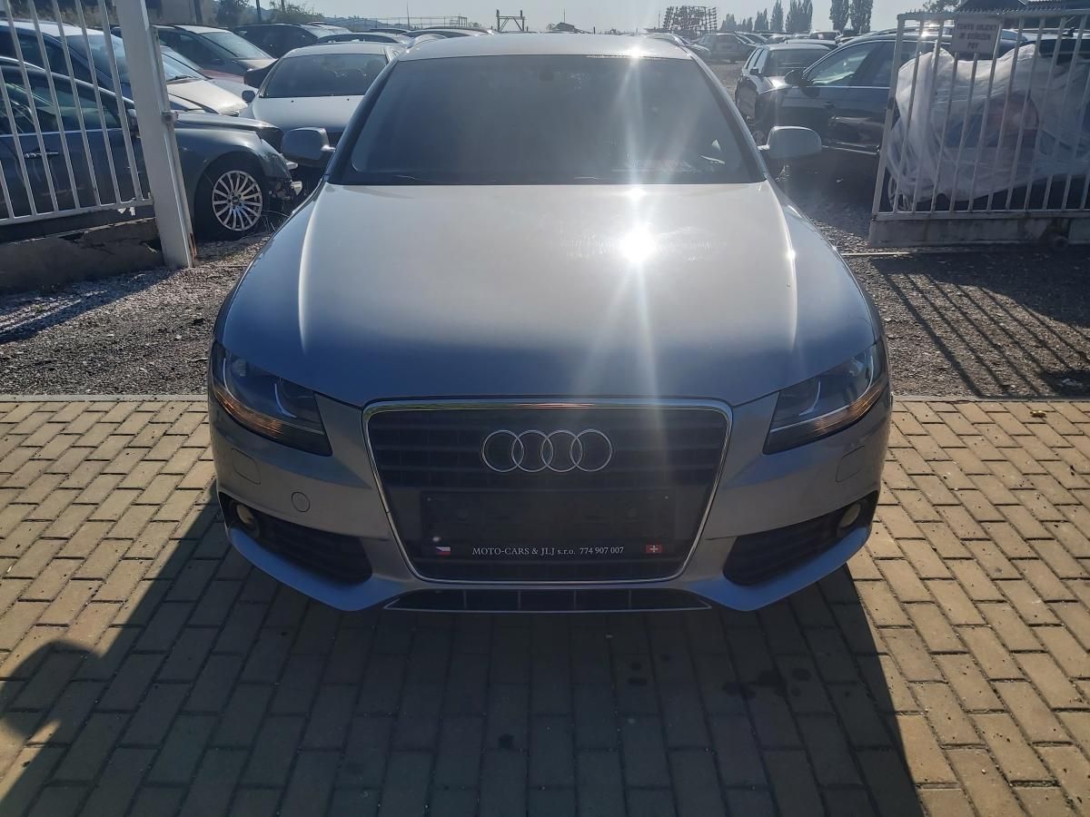 Audi A4, 2,0 132 KW - fotka 4