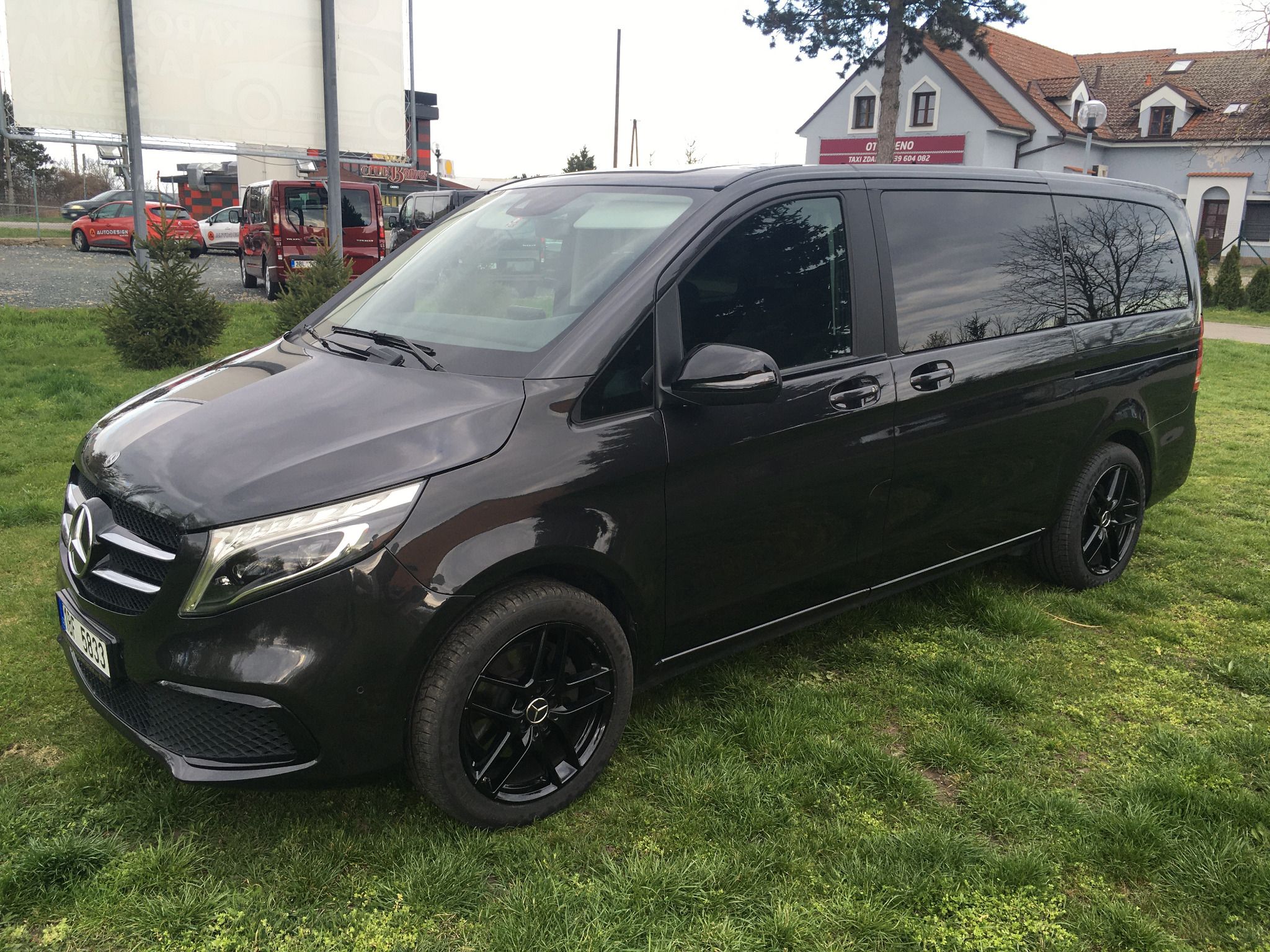 Mercedes-Benz Třídy V, 250d  4MATIC  140kW  7-MÍST - fotka 6