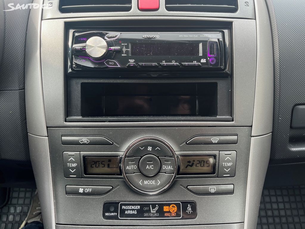 Toyota Auris, fotka 18
