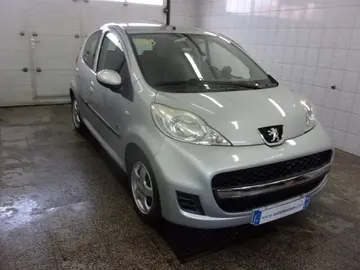 Peugeot 107, 1,0 A/C