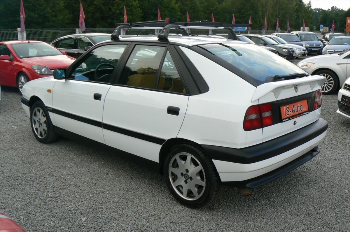 Lancia Delta, 2,0 16V SUPER STAV - fotka 5