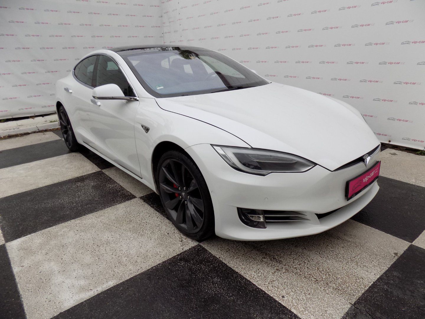 Tesla Model S, P90D-780PS Nabíjení zdarma - fotka 6