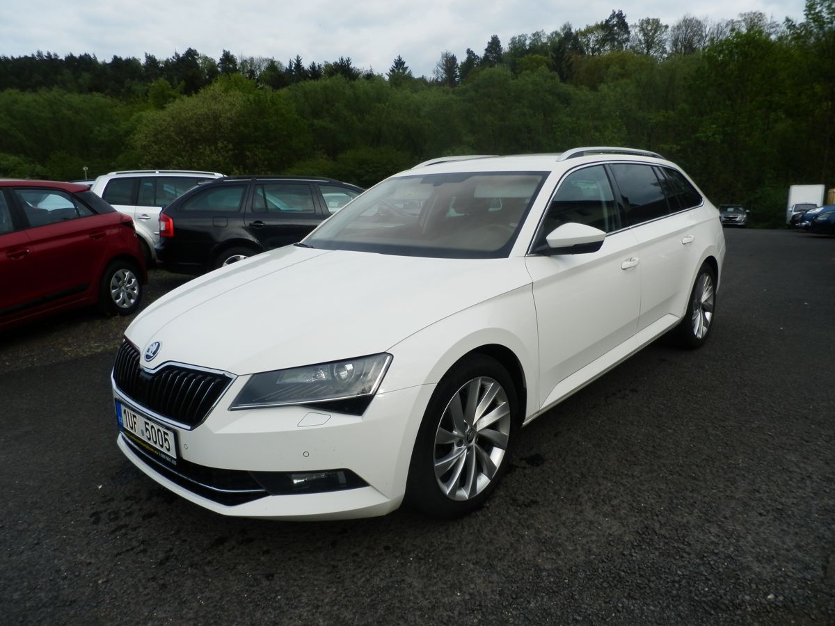 Škoda Superb, 2,0TDI 110KW DSG,NAVI,KŮŽE - fotka 4