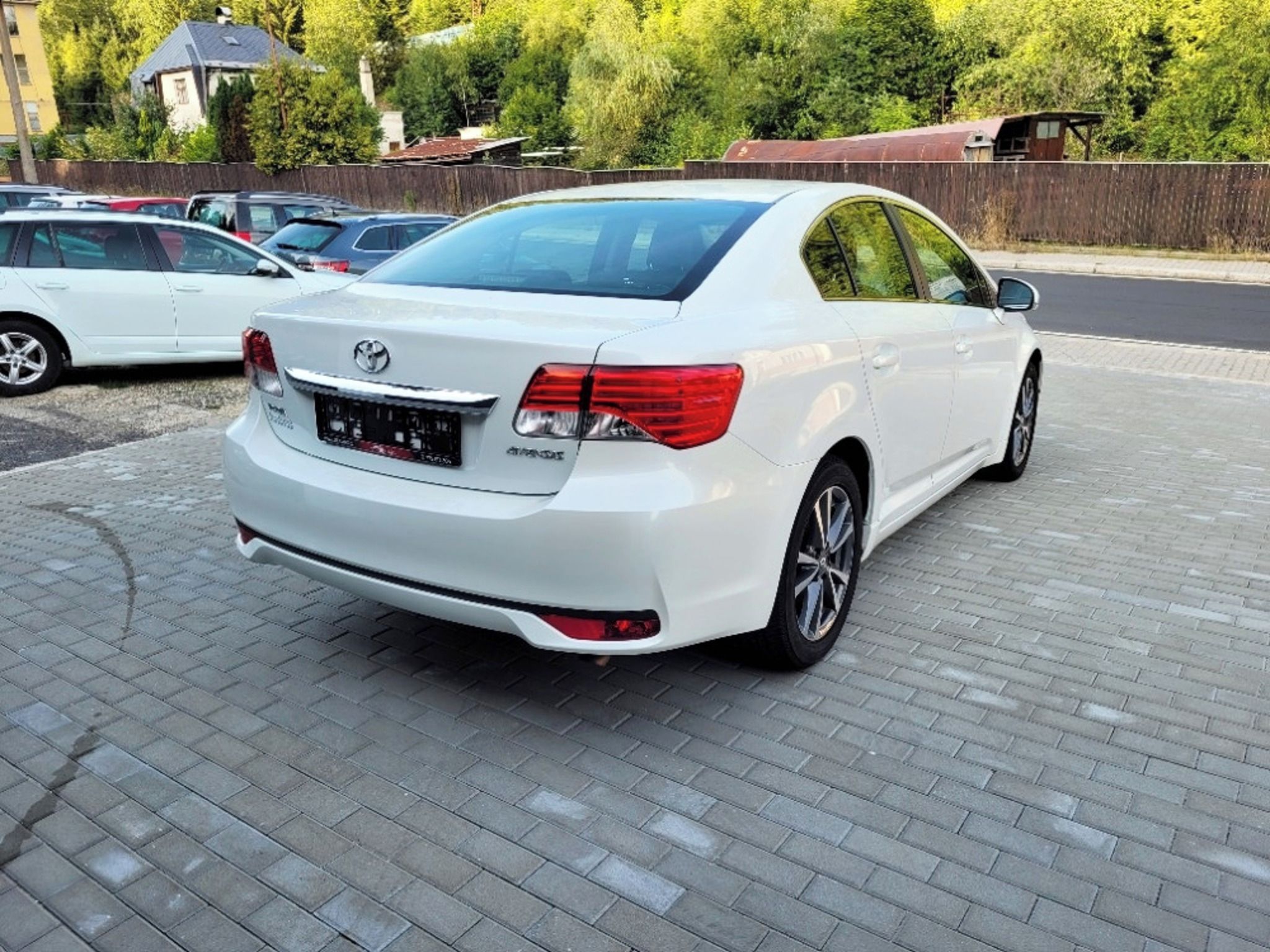 Toyota Avensis, 2.2 D-4D (110 kW), plný servis - fotka 4