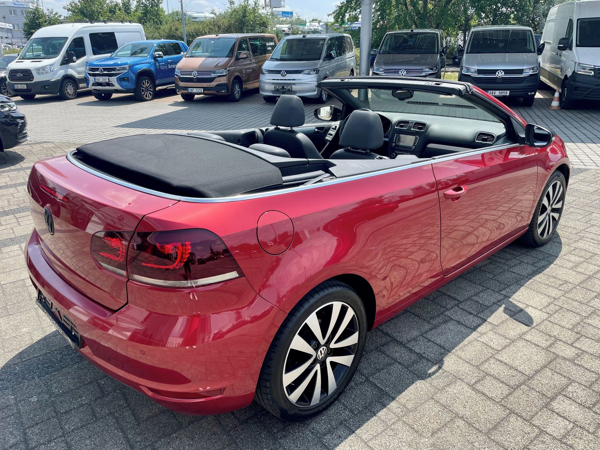 Volkswagen Golf, VI 2,0TDI DSG KABRIO R-Line - fotka 6