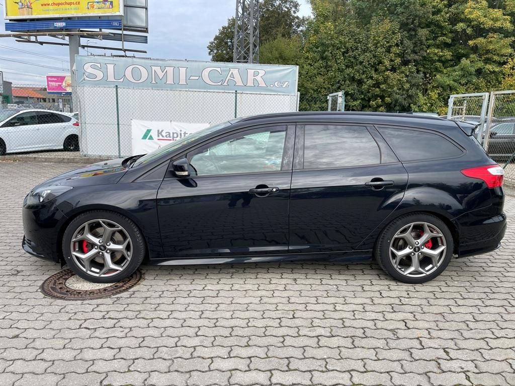 Ford Focus, ST 2.0 EB 184 kW serviska - fotka 3