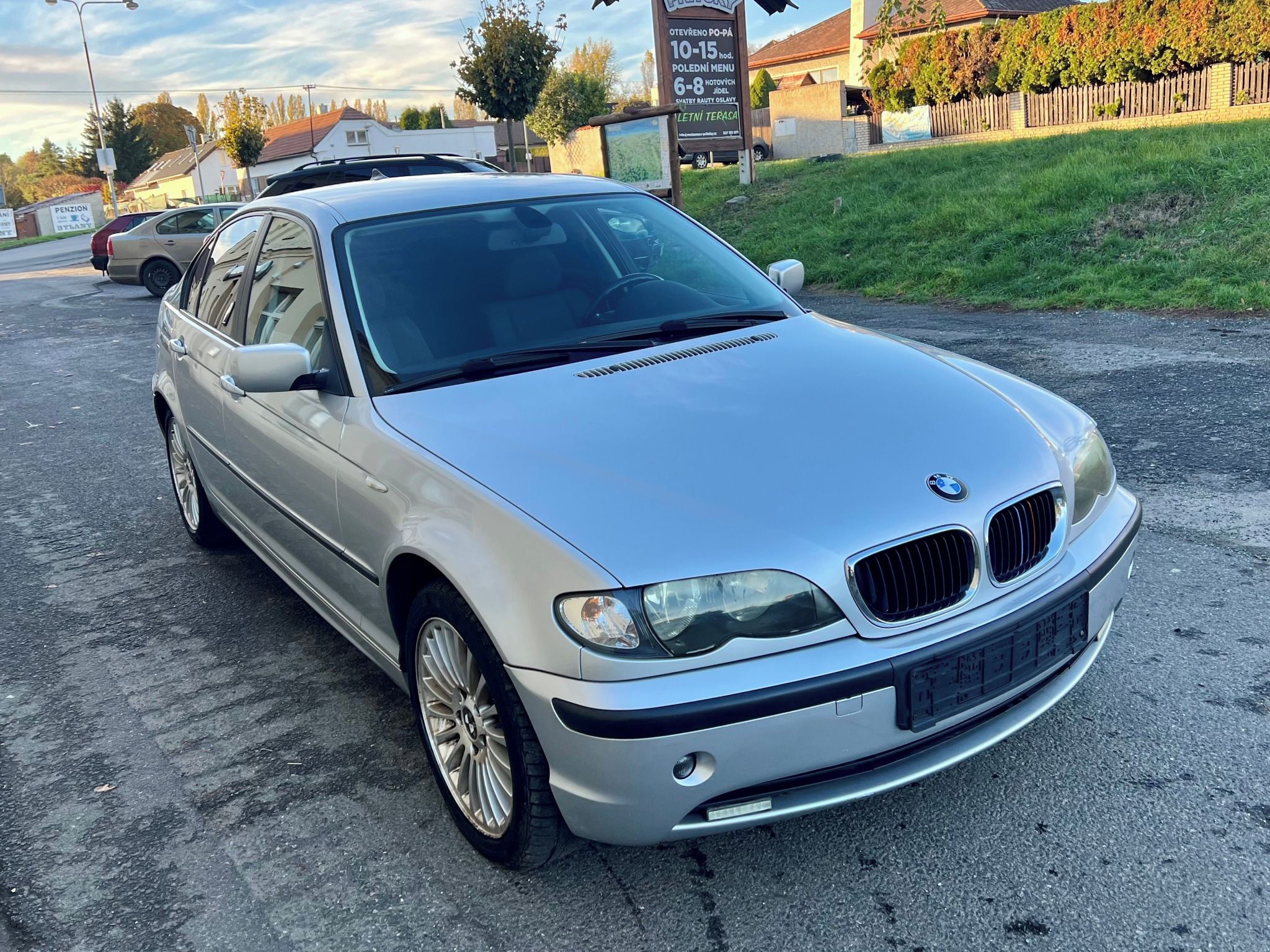 BMW Řada 3, e46 320i 105kW facelift. - fotka 3