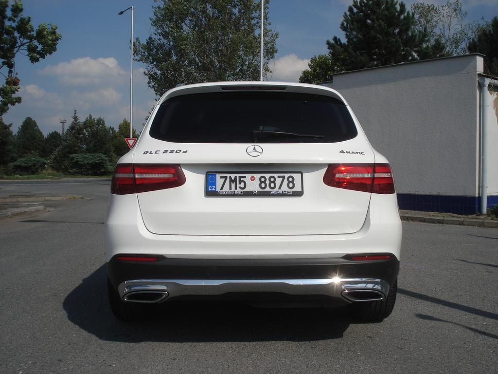 Mercedes-Benz GLC, 220 D   4 MATIC SPORT - fotka 4