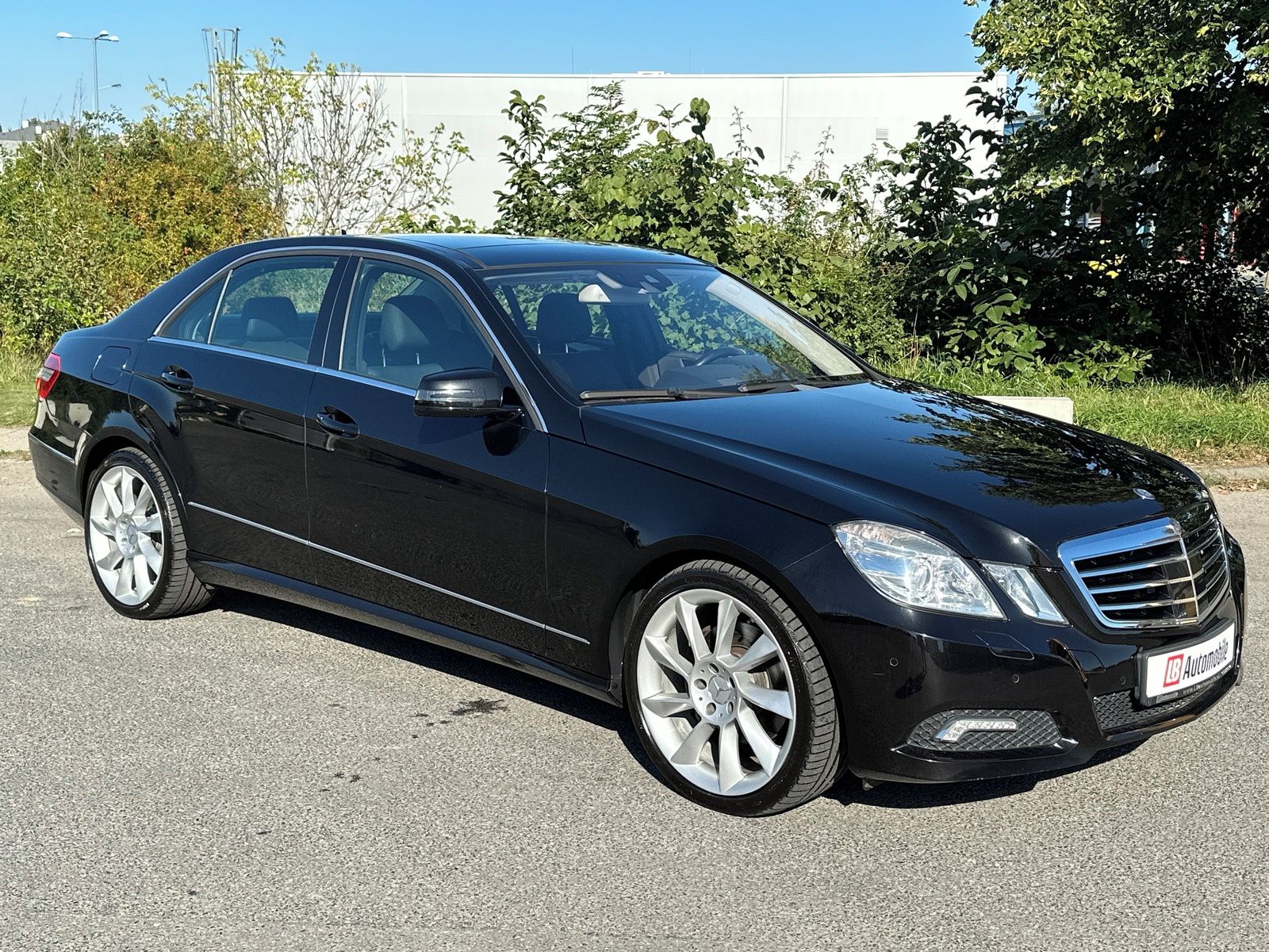 Mercedes-Benz Třídy E, 350 4Matic NAVI PANORAMA TAŽNÉ - fotka 3