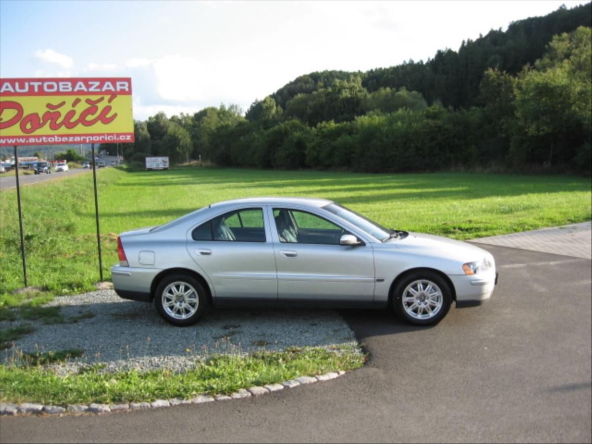 Volvo S60, 2,5   2.5 T - fotka 3