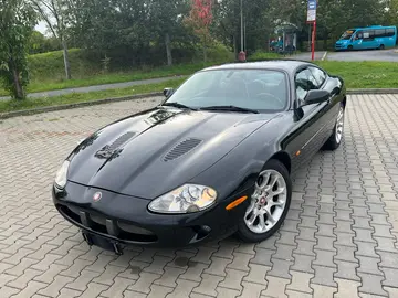 Jaguar XKR, 4.0 V8 Supercharged. Navi.