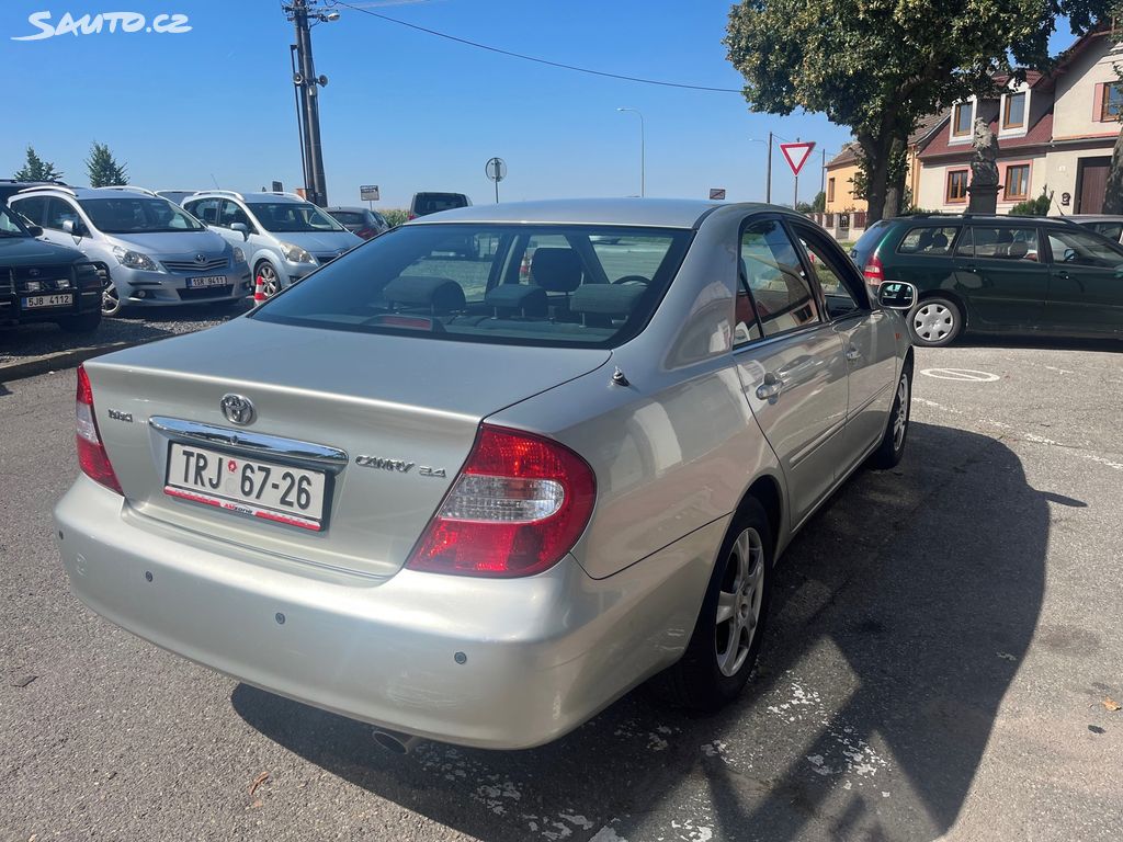 Toyota Camry, fotka 5