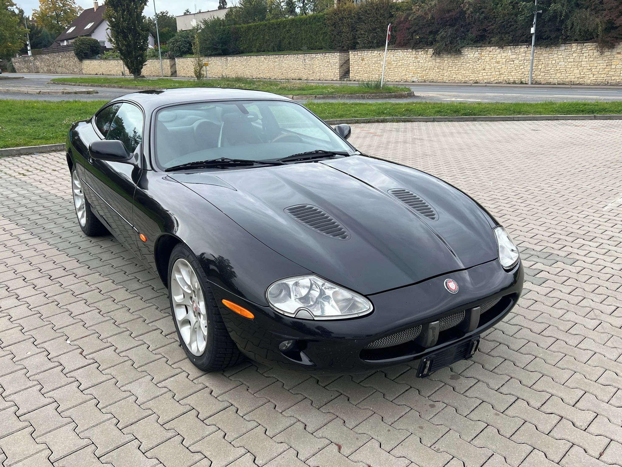 Jaguar XKR, 4.0 V8 Supercharged. Navi. - fotka 2