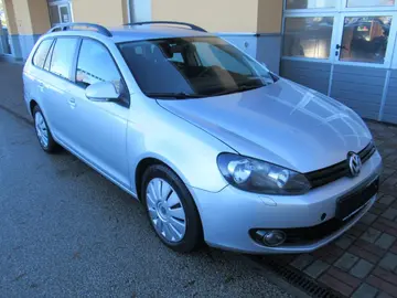 Volkswagen Golf, 1.6 TDi AUT. KLIMA TAŽNÉ