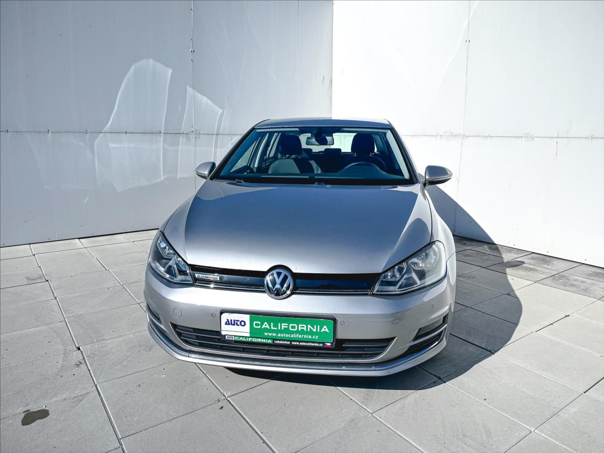 Volkswagen Golf, 1,4 TGi Aut.klima,tempomat - fotka 3