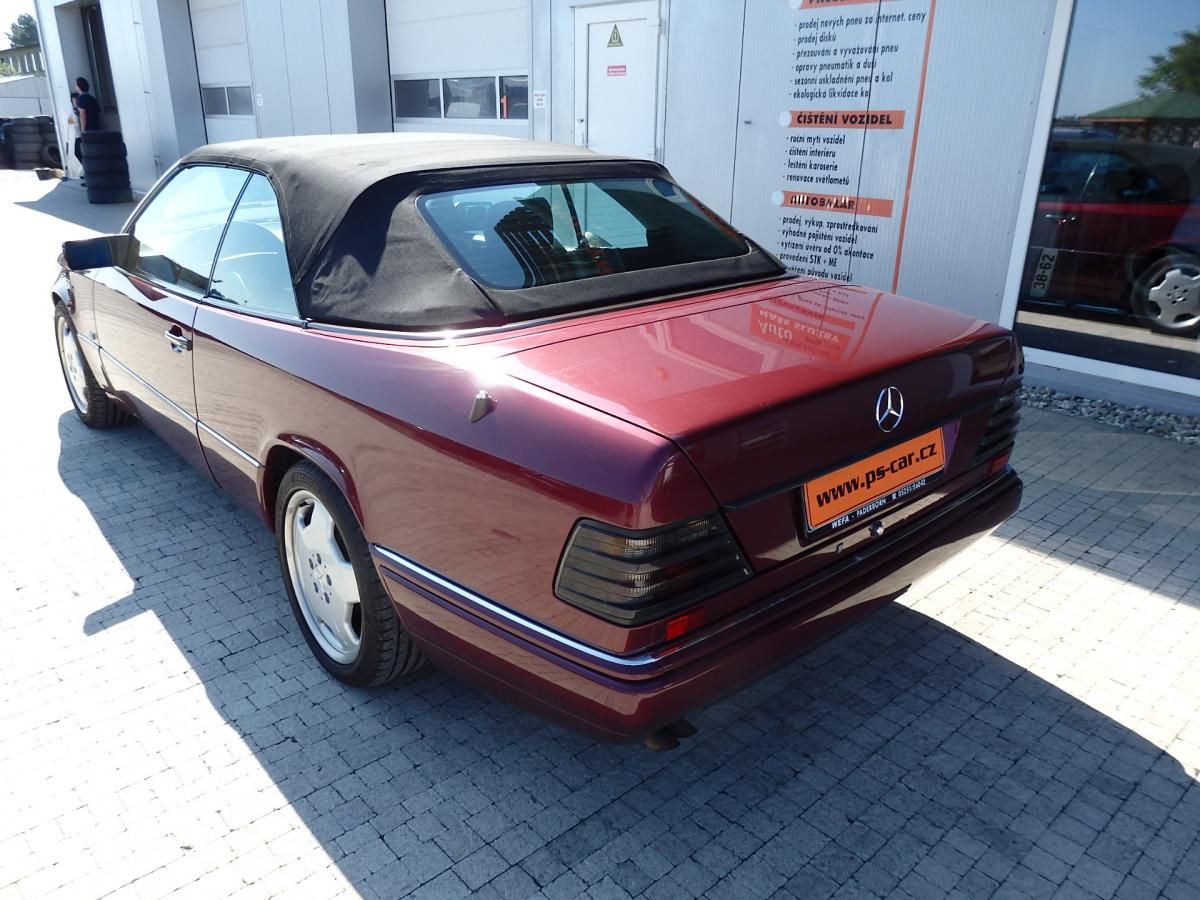 Mercedes-Benz 124, E320 CABRIO 162 kW - fotka 5