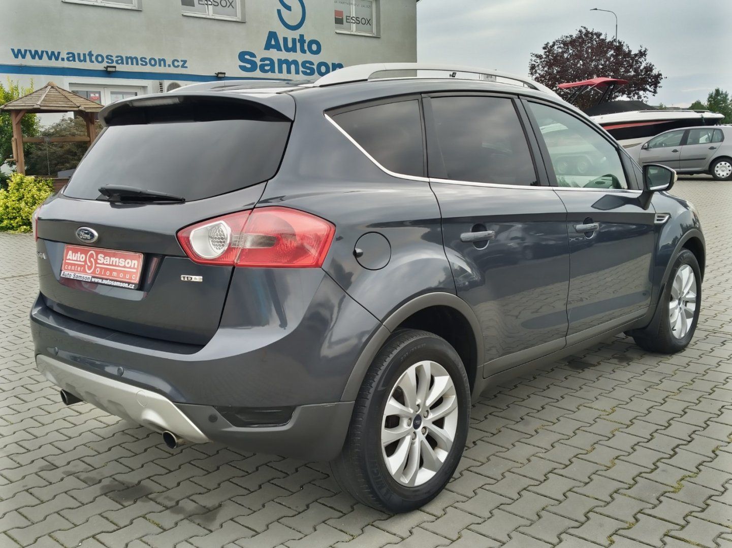 Ford Kuga, 2,0 TDCi* 4x4* VÝHŘEV* KLIMA * - fotka 5