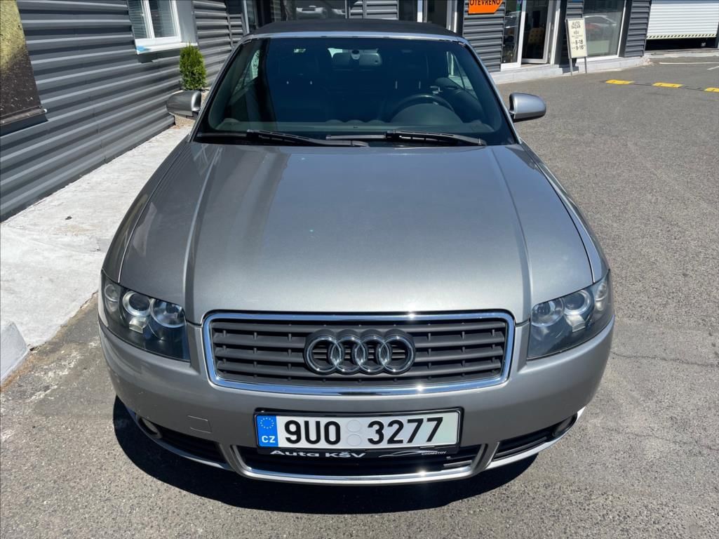 Audi A4, 2,5 - fotka 5