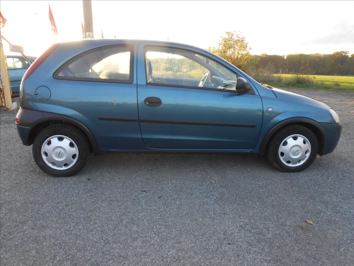 Opel Corsa, 1,0 12V Club - fotka 2