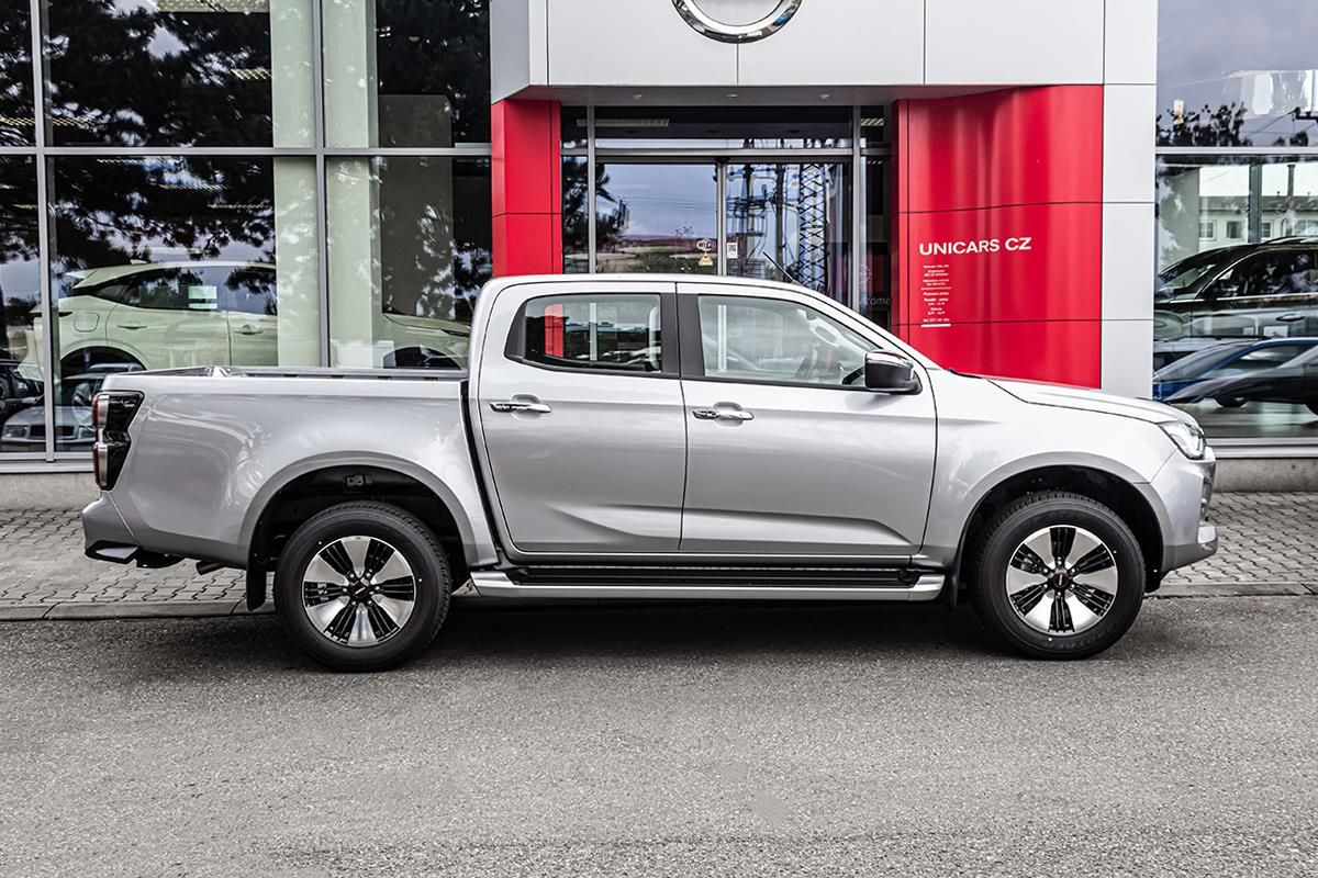 Isuzu D-Max, 1,9 D AT 4x4  LSE Double Cab - fotka 5