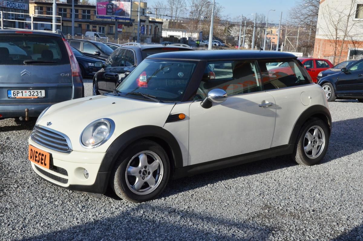 Mini Cooper, 1.6 D 80kW / KLIMATIZACE - fotka 3