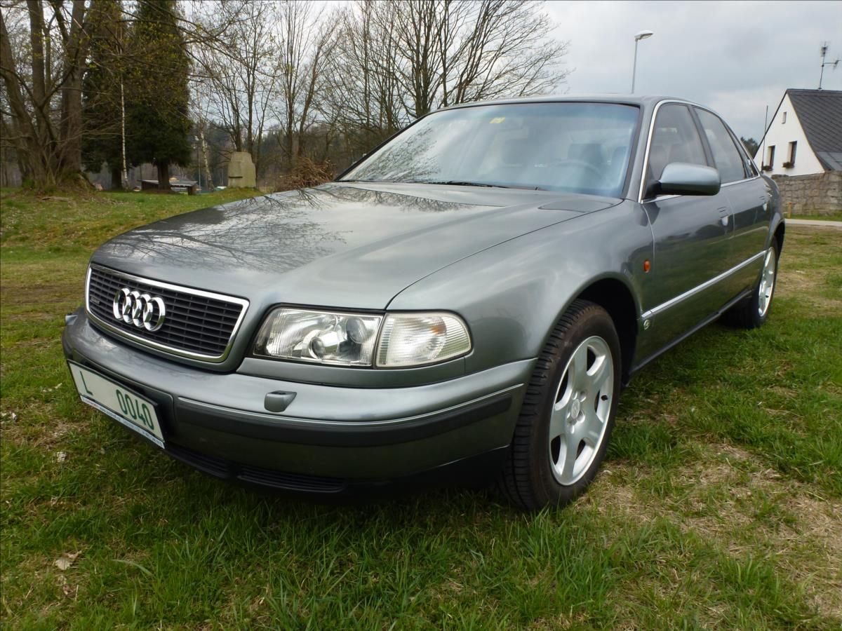 Audi A8, 4,2 V8 Quattro 4x4 AUTOMAT - fotka 2