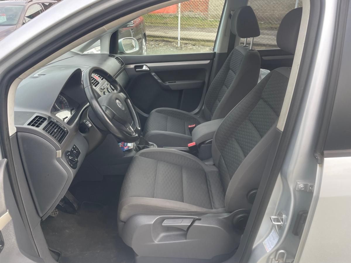 Volkswagen Touran, 1.4 TSI 7 MÍST - fotka 6