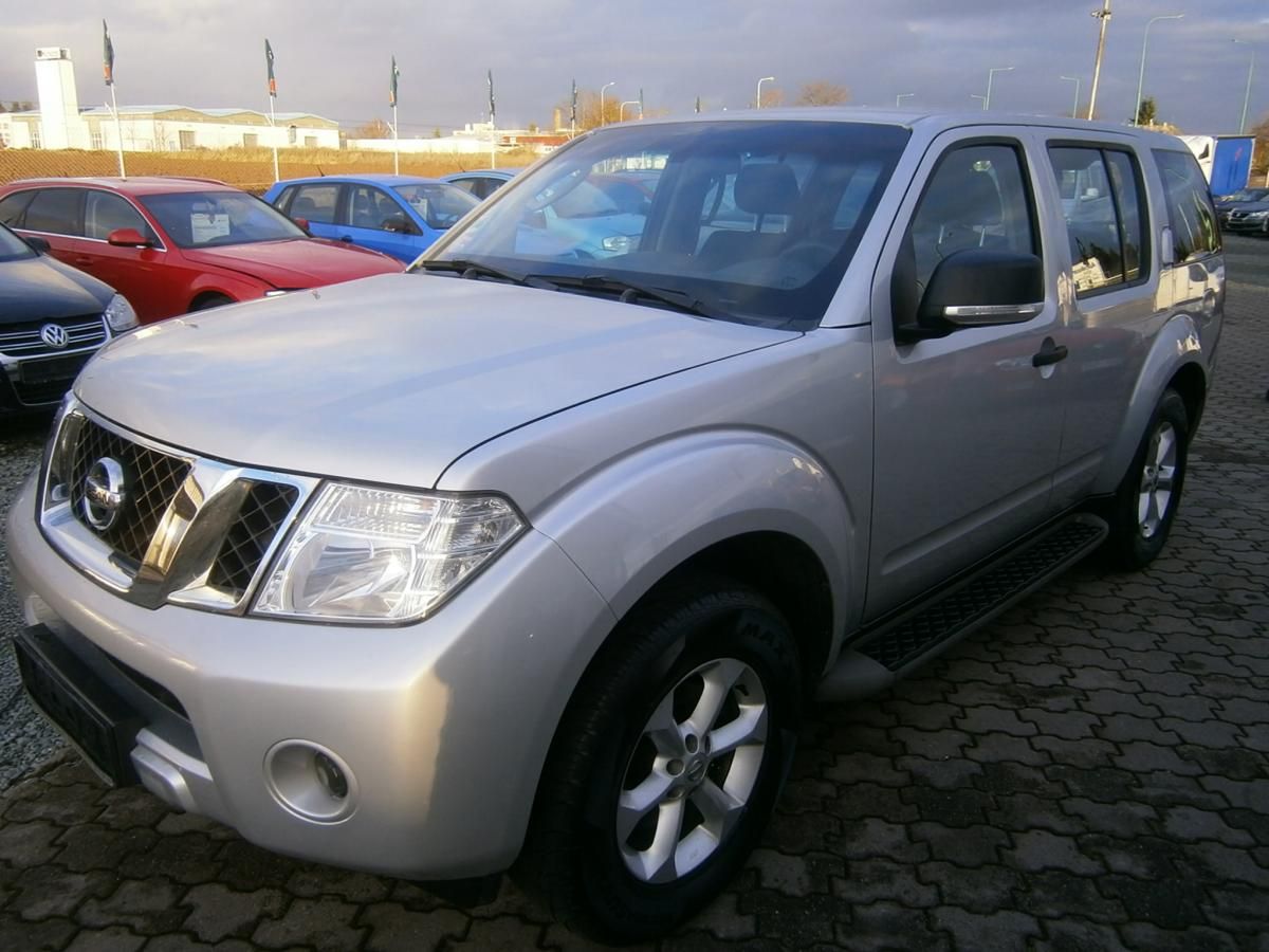 Nissan Pathfinder, 2.5DCi 140kw,4x4,serviska - fotka 3