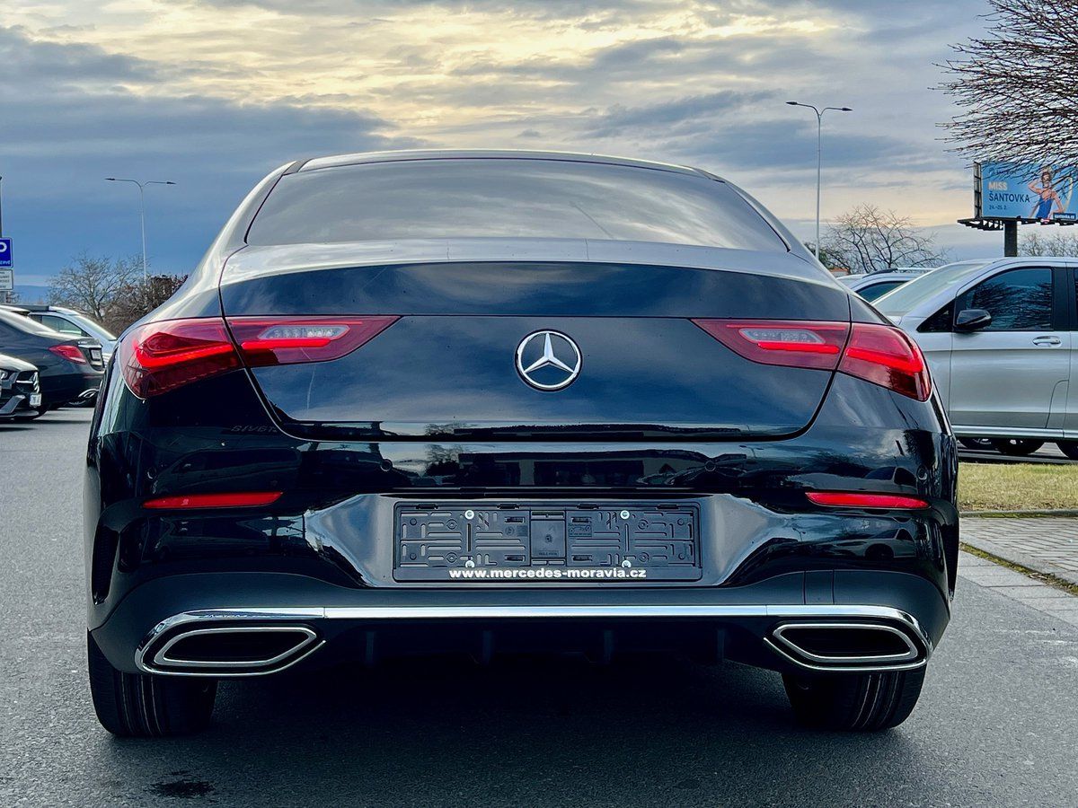 Mercedes-Benz CLA, 200 d kupé Linie  AMG - fotka 4