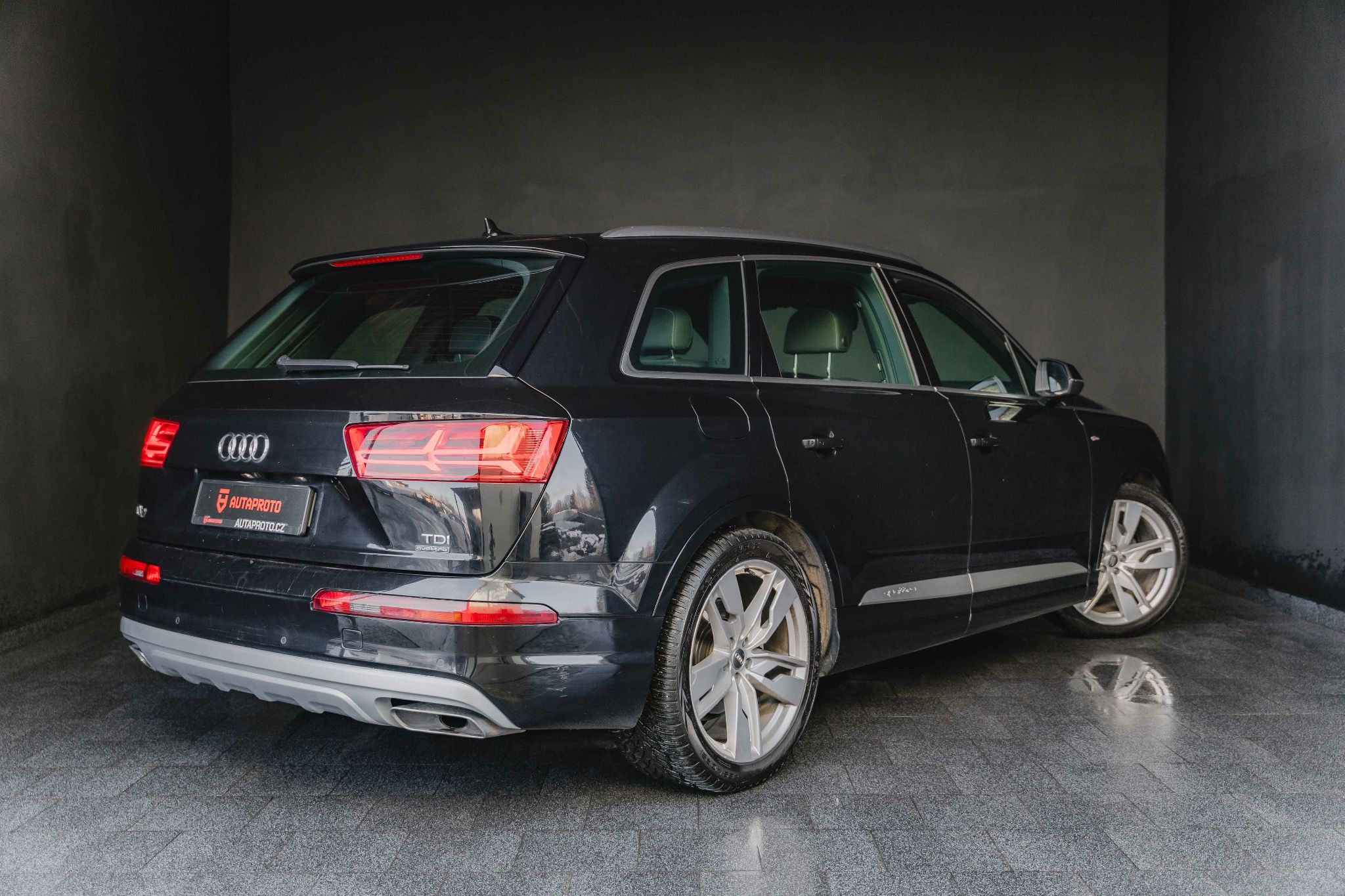 Audi Q7, Sline-Matrix-KAM-TAŽNÉ-CZ-R21 - fotka 6