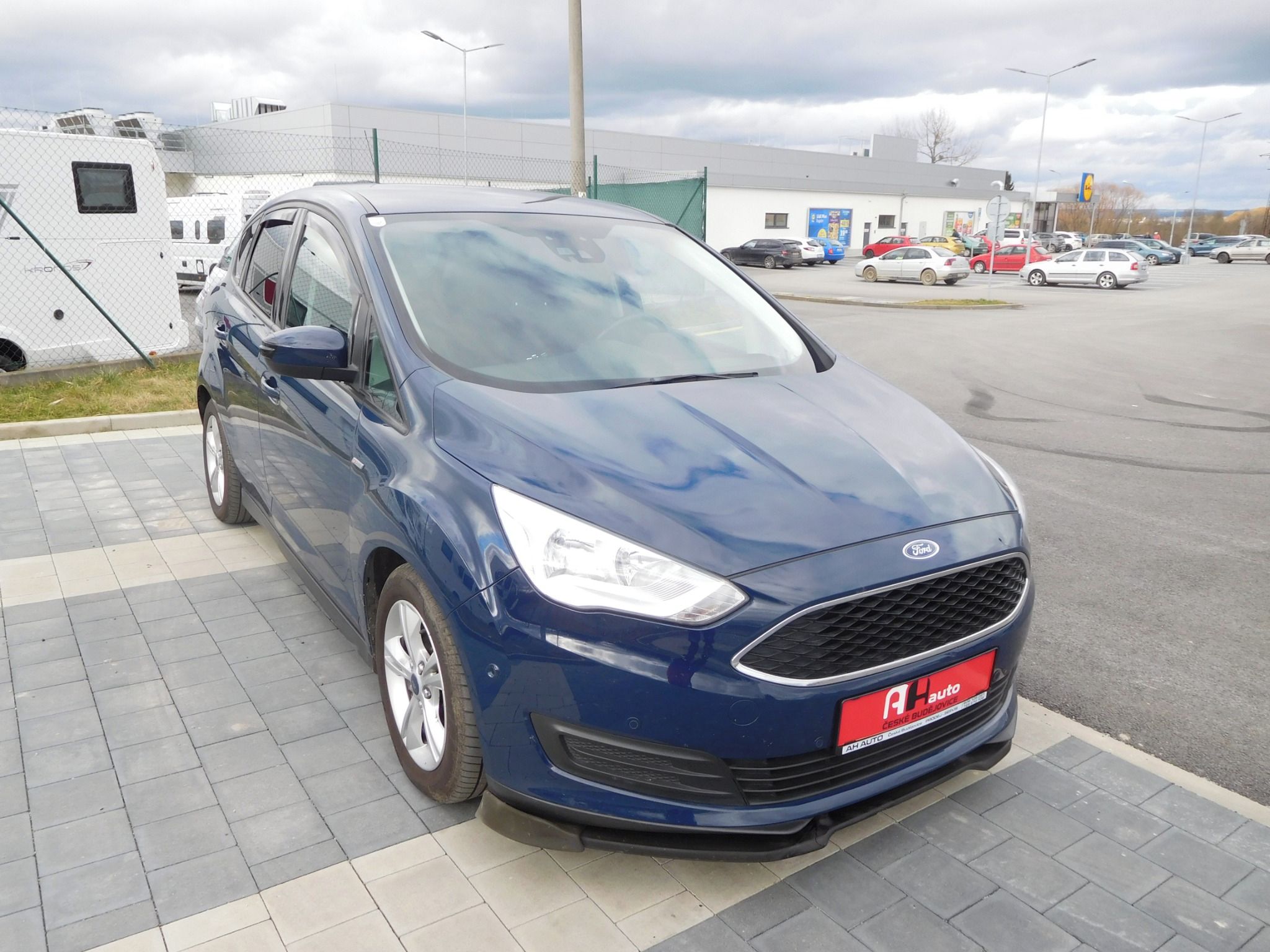 Ford C-MAX, 1,0i EB ST-LINE, 74 kW, Klima - fotka 2