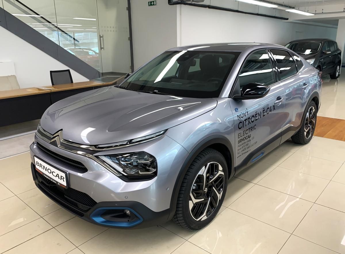 Citroën C4 X, Elektromotor 100 kW/136k Aut. - fotka 3