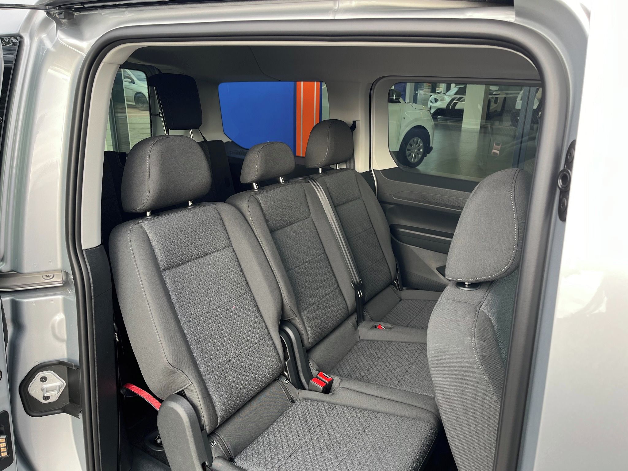 Ford Tourneo Connect, Titanium 1.5 Ecoboost 85kW, AT - fotka 6