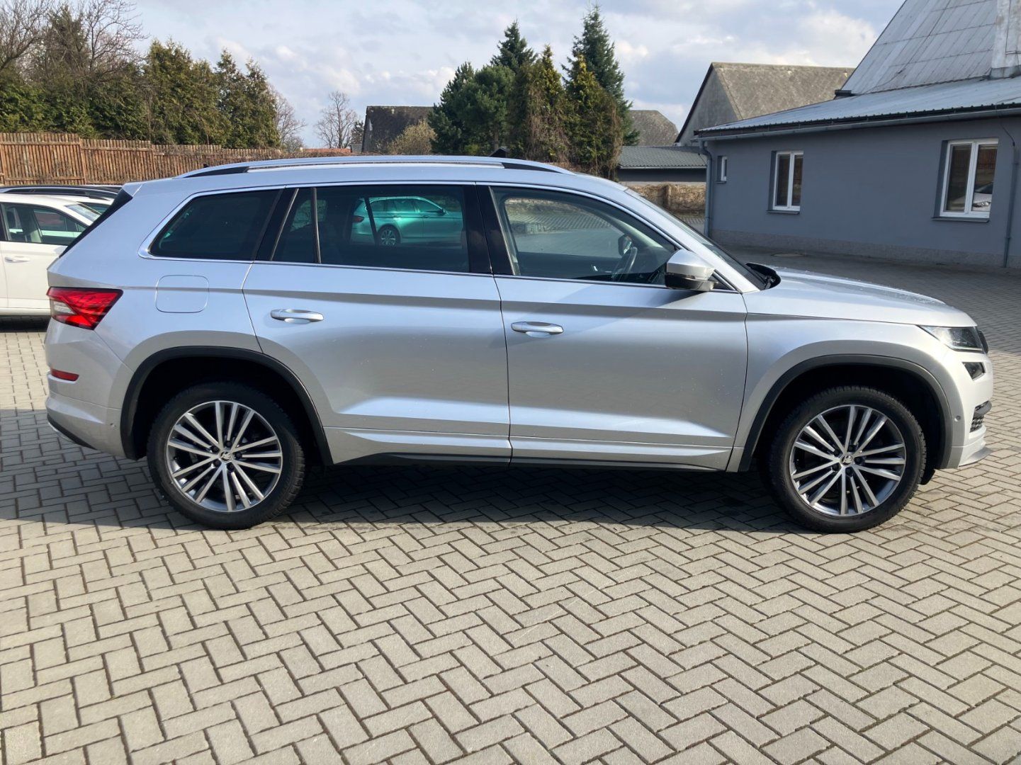 Škoda Kodiaq, 2.0TDI L&K 4x4 DSG NEHAVAR. - fotka 4