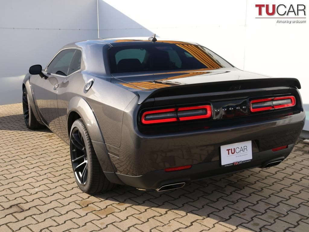 Dodge Challenger, 6,4 V8 Scat Pack  Wide-Body - fotka 4