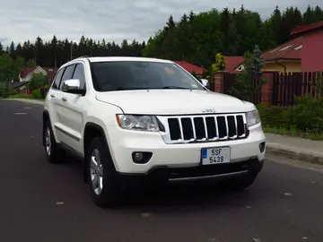 Jeep Grand Cherokee, 5.7 HEMI V8 - CZ, nová STK