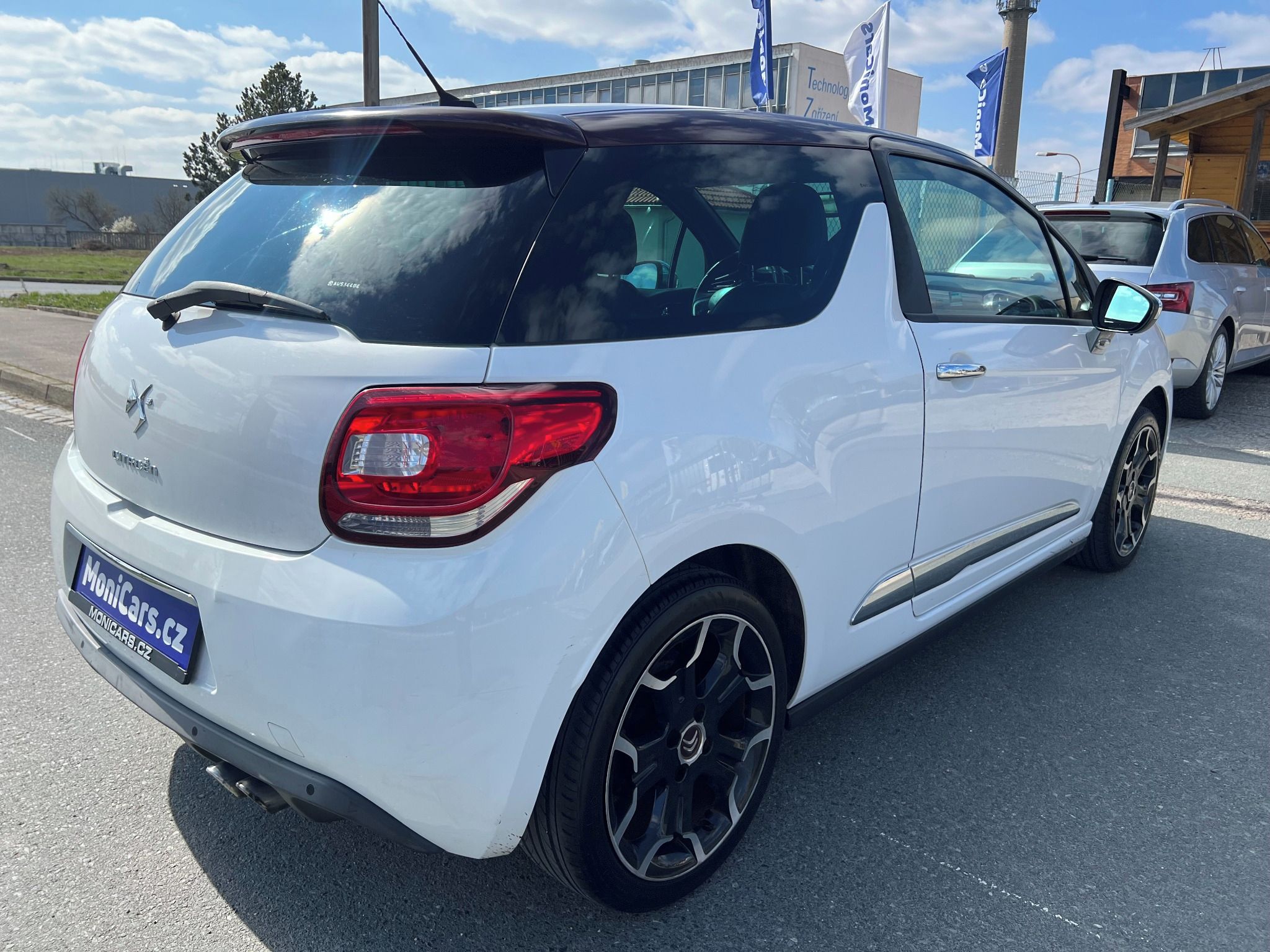 Citroën DS3, 1.6 i 115kW SPORT CHIC - fotka 5