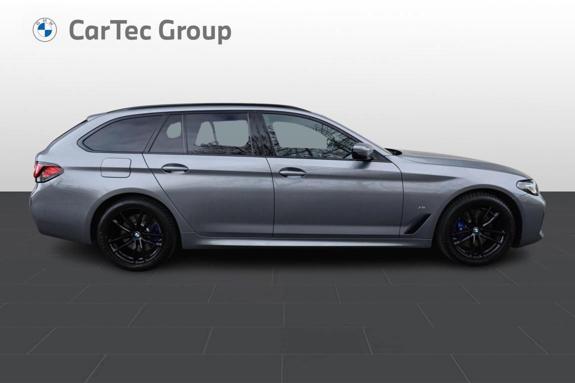 BMW Řada 5, 520d xDrive - fotka 4