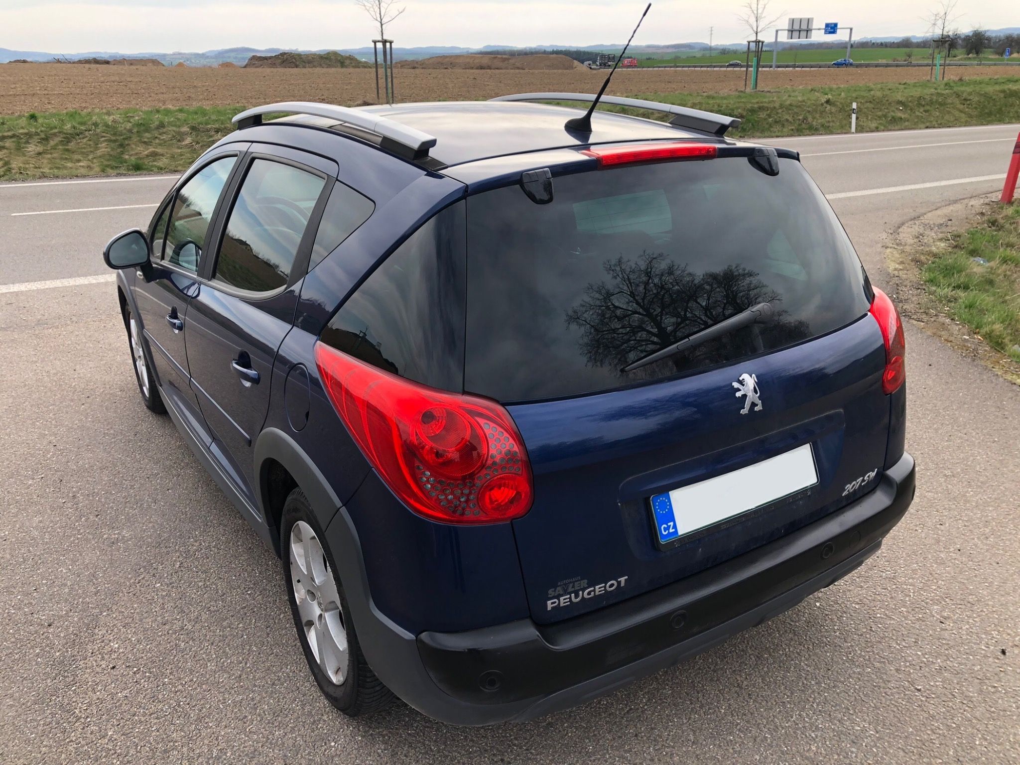 Peugeot 207, SW 1.6i 88kW edice JBL - fotka 3