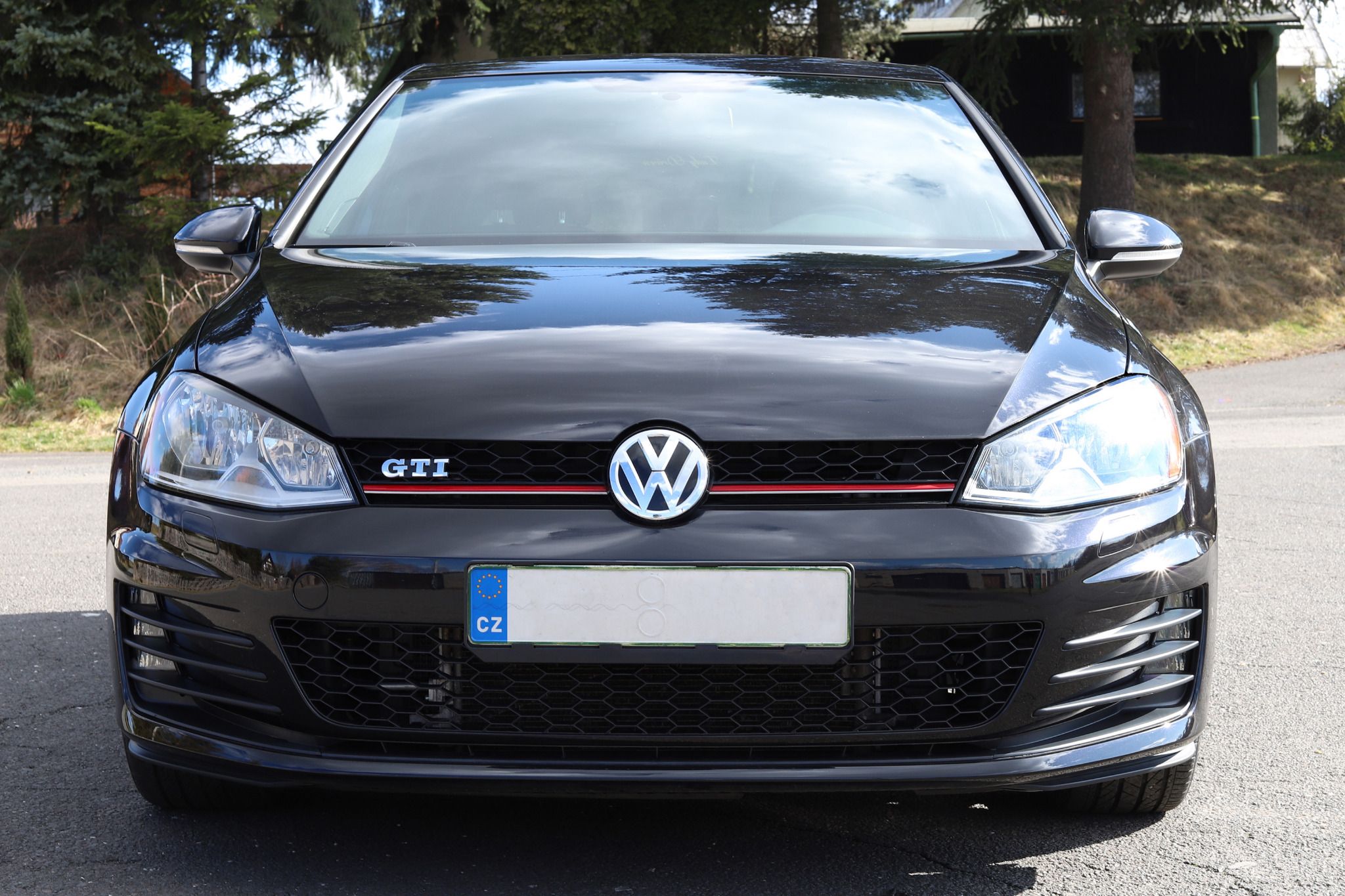 Volkswagen Golf, 2,0 GTI, MT, 155 kW - fotka 2