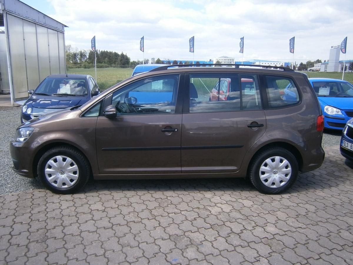 Volkswagen Touran, 1.6TDi CZ,1.maj,serviska,2x ko - fotka 4