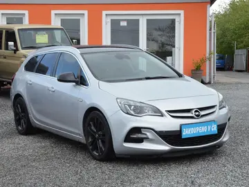 Opel Astra, 2.0 BiTurbo 143kW / ČR / XENON