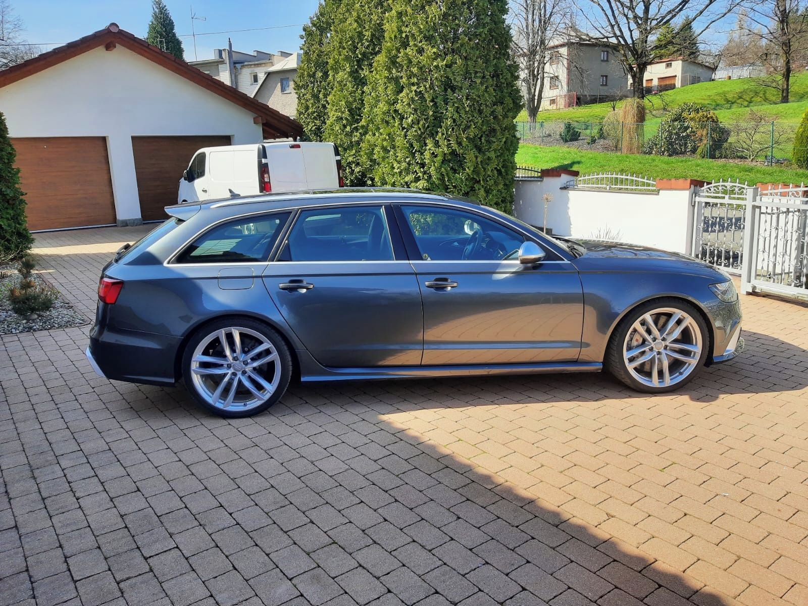Audi RS6, CERAMIC, B&O, HUD, SOFT CLOSE - fotka 6