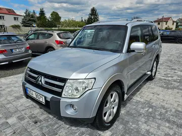 Mitsubishi Pajero, 3,2 DID, 7 MÍST, TAŽNÉ ZAŘ.