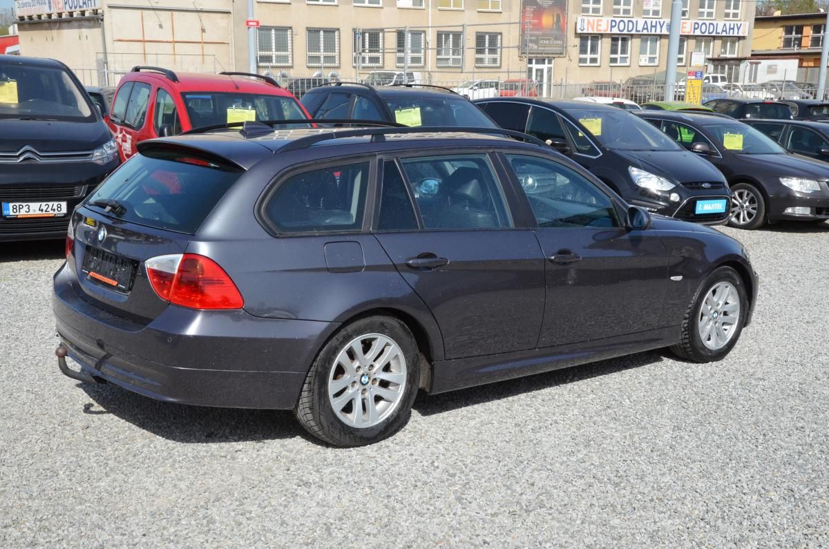 BMW Řada 3, 320d Touring 110kW / TAŽNÉ - fotka 6