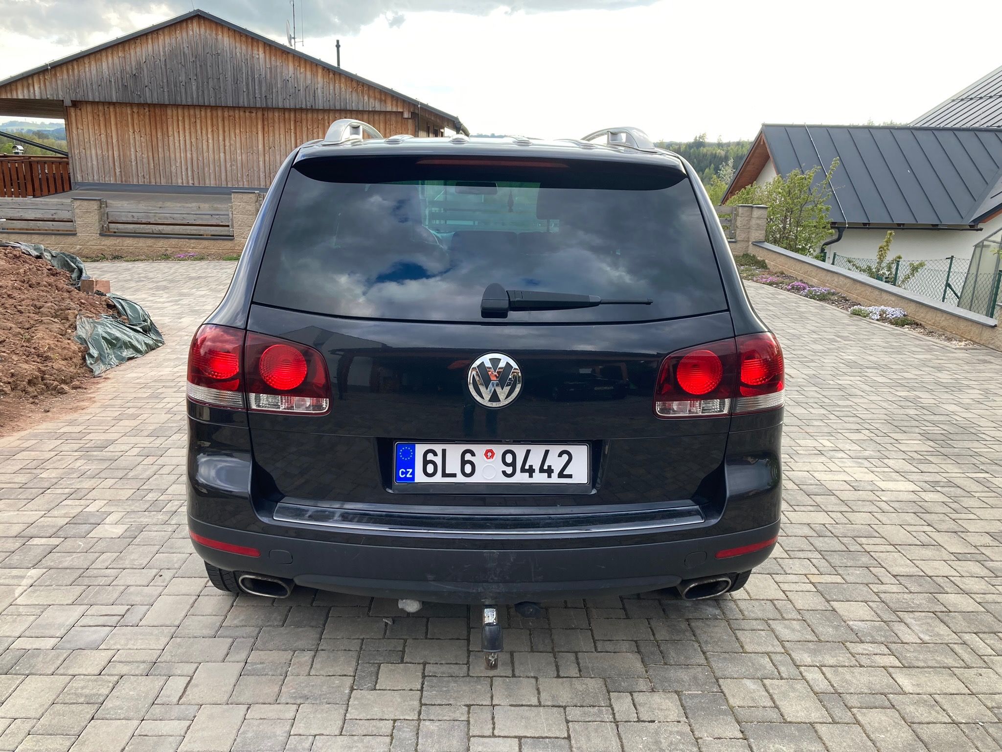Volkswagen Touareg, 3,0 TDi V6 165kW 4x4 - fotka 4