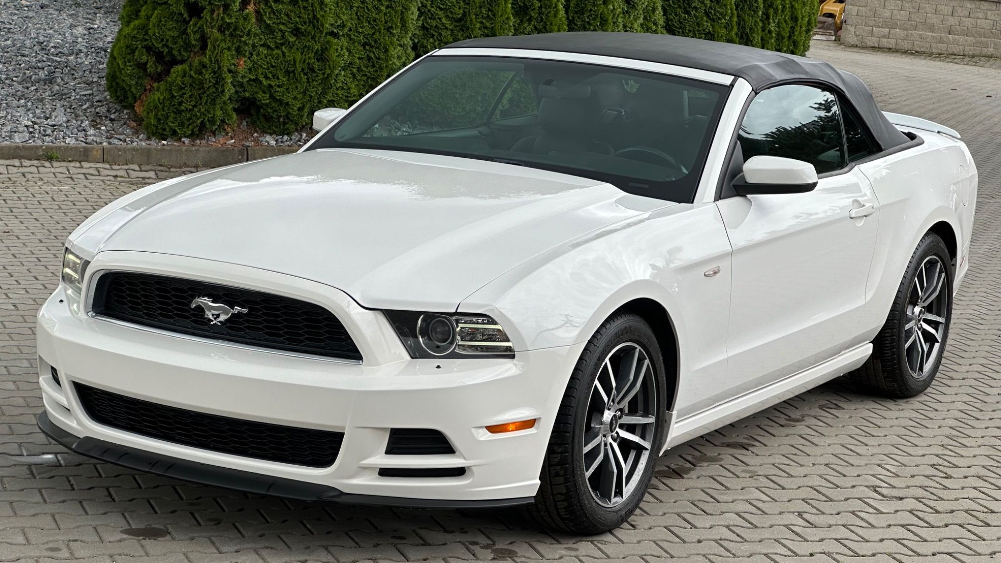 Ford Mustang, 3.7L Convertible Nebourany - fotka 3