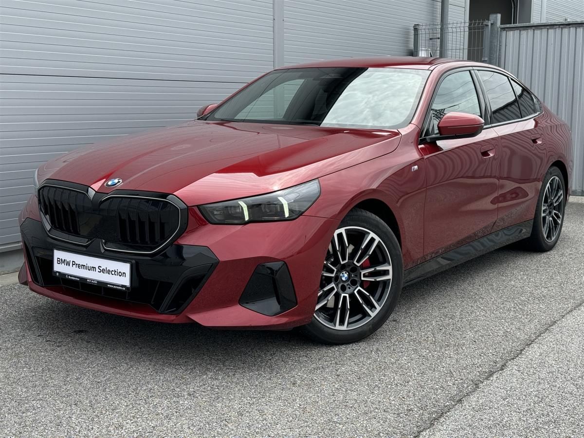 BMW Řada 5, 520d xDrive Sedan