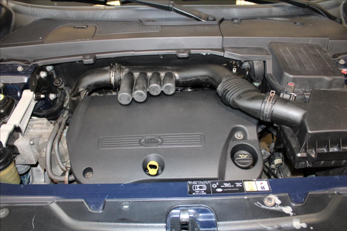 Land Rover Freelander, 2.2TD4*E*AT*ALPINE*118kW* - fotka 5